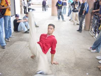 lui je le connai c anas entrr1 de frap� d� chevallllll lol